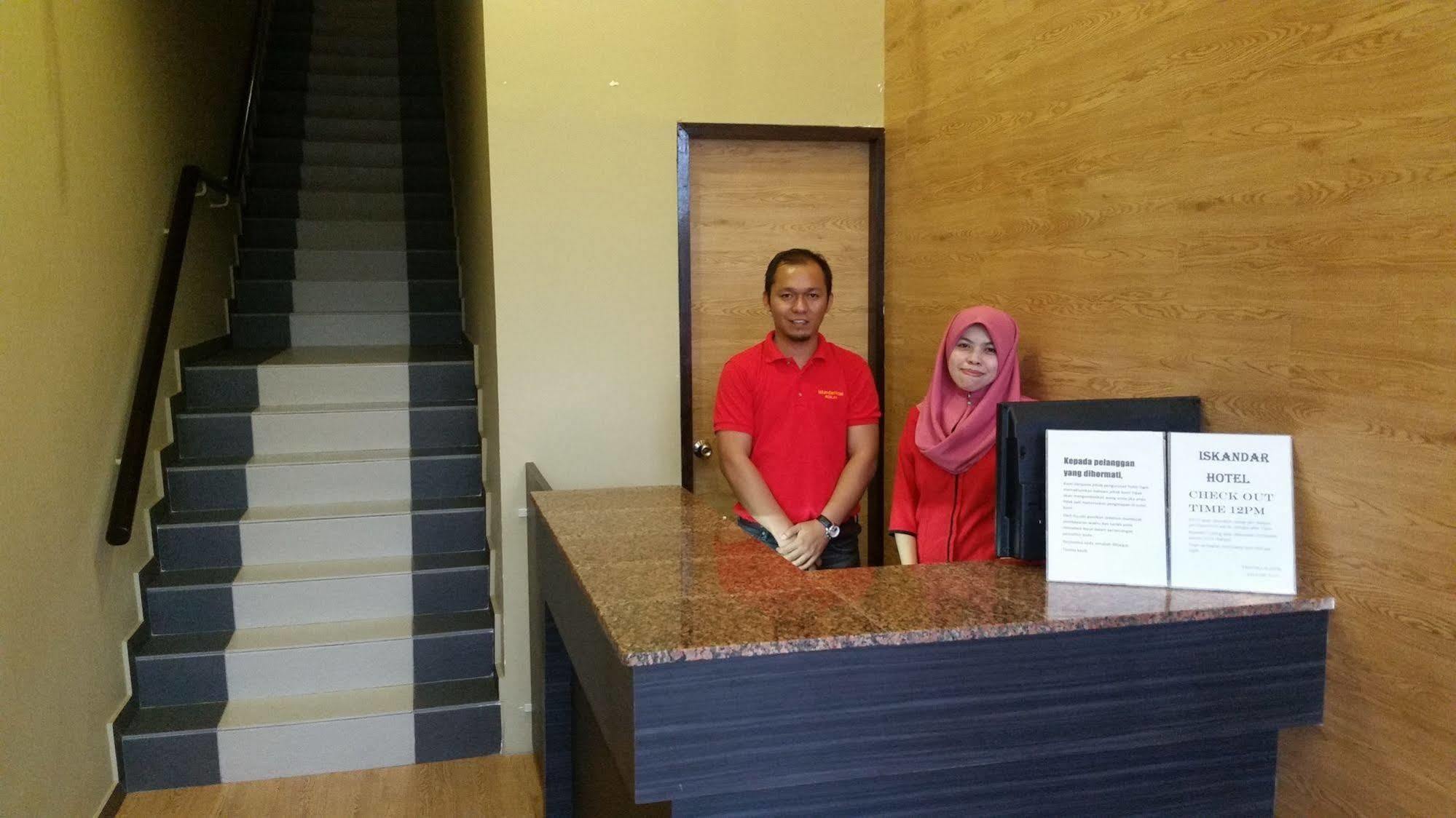 Hotel Iskandar Кота Кинабалу Екстериор снимка